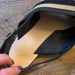 Minelli Elegant Black and Gold Sandals